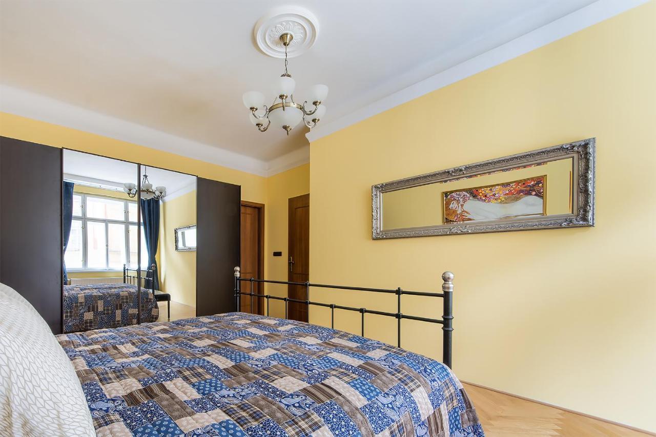 Apartament In Heart Of - 2br 2ba Elegant Downtown *